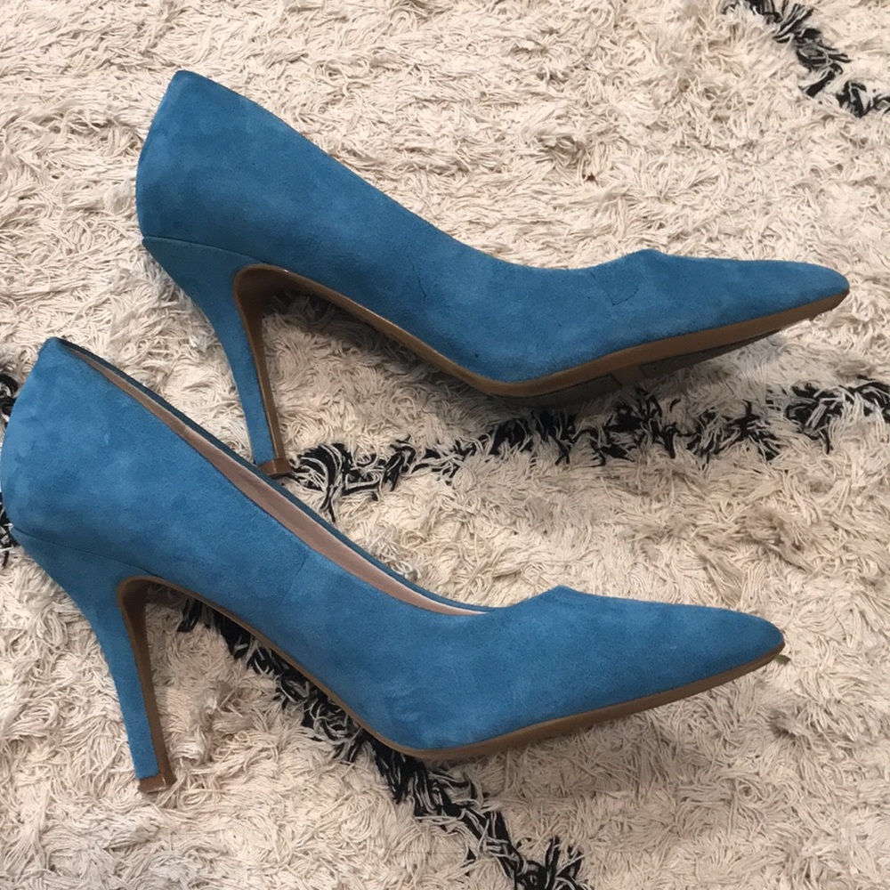 Nine West Genuine Blue Suede heels